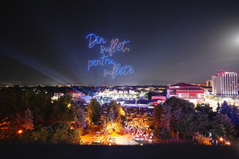FITS 2026 la final: Horia Brenciu a făcut spectacol. Mii de sibieni la spectacolul de drone