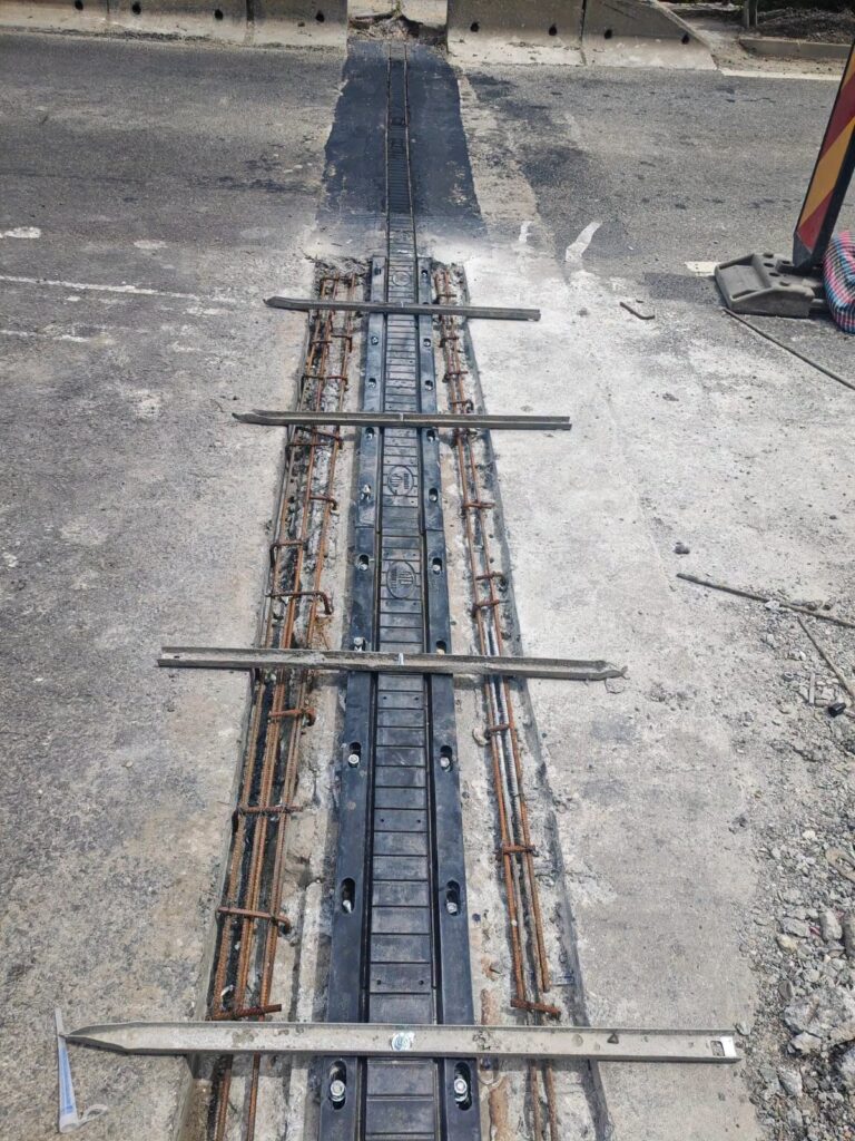 ULTIMA ORĂ: Se redeschide circulația pe ambele sensuri la viaductul Râu Vadului