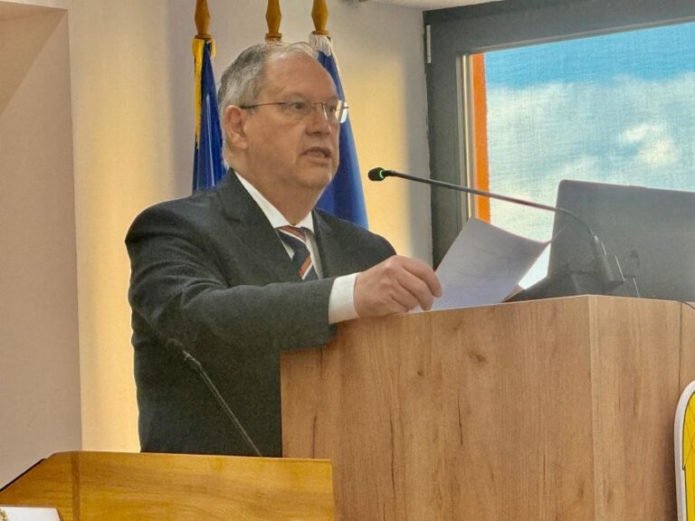 Dumitru Prunariu: „Din spațiu, privim pământul ca pe o responsabilitate”. Singurul cosmonaut român care a zburat în spațiul cosmic, a ajuns la Sibiu