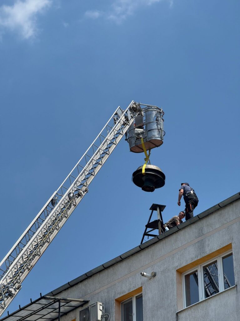 FOTO: Sirene inteligente pentru Sibiu! Noile echipamente pot transmite avertizări și opri rețele de gaz și electricitate