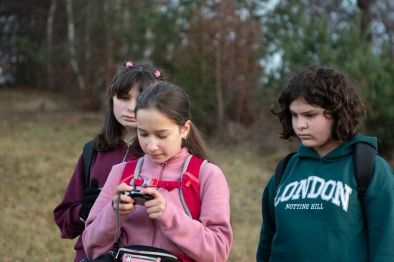 Prima expoziție foto realizată de copiii din programul Junior Ranger al Fundației Conservation Carpathia