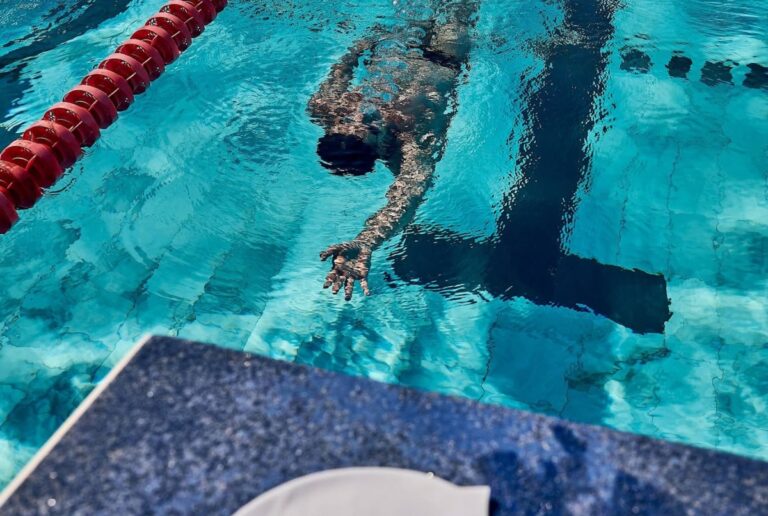 David Popovici, în finala de 50 m liber la Trofeul Sette Colli 2026. Românul s-a calificat cu al doilea timp