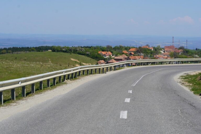 DJ 106E din Mărginimea Sibiului intră în linie dreaptă: investiție de 220 milioane lei pentru modernizarea drumului spre Transalpina