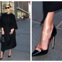 Jennifer Lopez promovează un brand românesc de lux. Vedeta a purtat, pe străzile din New York, pantofi creați la Sibiu