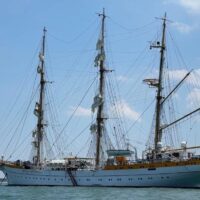 Nava-școală „Mircea”, ambasadorul României în Atlantic, defilează la marea paradă a velierelor din SUA