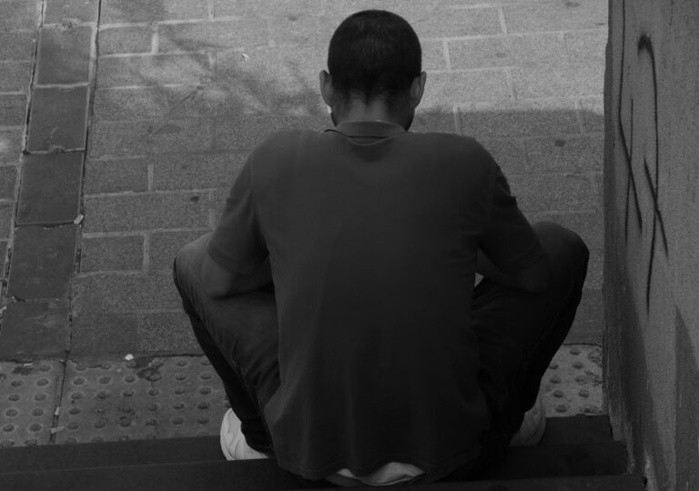 Bucureștenii, triștii lumii. Capitala României se află în coada unui clasament care arată ce departe suntem de orașele „fericite”