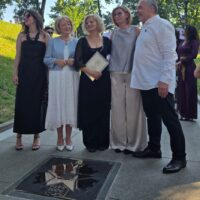 Ofelia Popii, stea pe Aleea Celebrităților FITS 2026. Mesaj emoționant despre puterea teatrului: „Poate contamina oamenii cu blândețe și grijă”