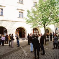 „Expoziția „Manifestul vizual al Generației Z” ajunge la Sibiu: tineri din România și Germania expun fotografii realizate în proiectul Erasmus+”