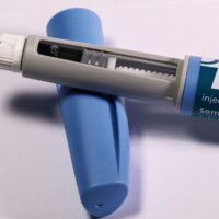 Injecțiile pentru slăbit ar putea reduce riscul de cancer mamar cu aproape 30%, arată un studiu de amploare