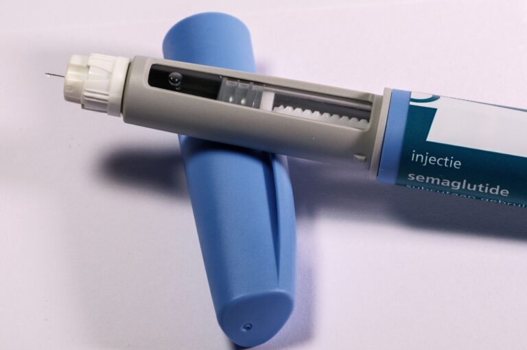 Injecțiile pentru slăbit ar putea reduce riscul de cancer mamar cu aproape 30%, arată un studiu de amploare