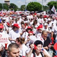 Grevă în sănătate: Sanitas declanșează proteste și amenință cu greva generală. Spitalele riscă blocaje majore