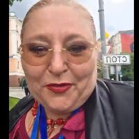 Diana Șoșoacă, din nou la Moscova: laudă Rusia și vorbește despre „libertate” într-un live pe Facebook, platformă interzisă de Kremlin
