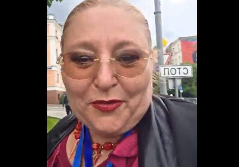 Diana Șoșoacă, din nou la Moscova: laudă Rusia și vorbește despre „libertate” într-un live pe Facebook, platformă interzisă de Kremlin
