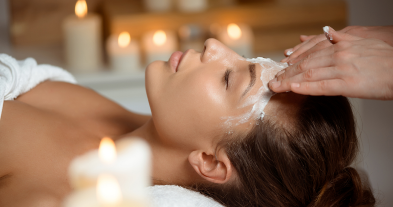 Ghid complet: cum îți pregătești tenul pentru un tratament facial și cum păstrezi rezultatele
