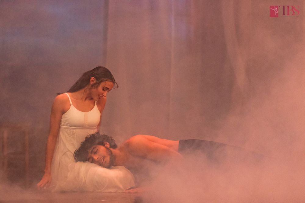 Angelo Morgillo în rolul Othello și Alba Fernandez, în rolul Desdemona (2)