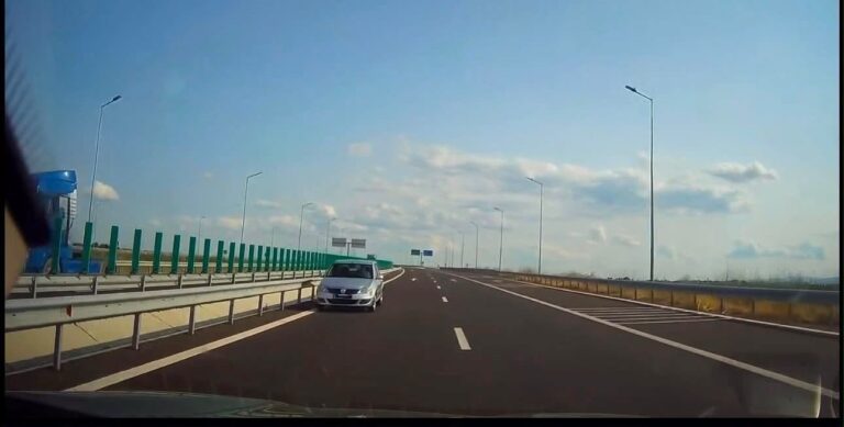 VIDEO/FOTO: Scene incredibile pe autostradă! Un șofer de 77 de ani a circulat pe contrasens și a pus vieți în pericol