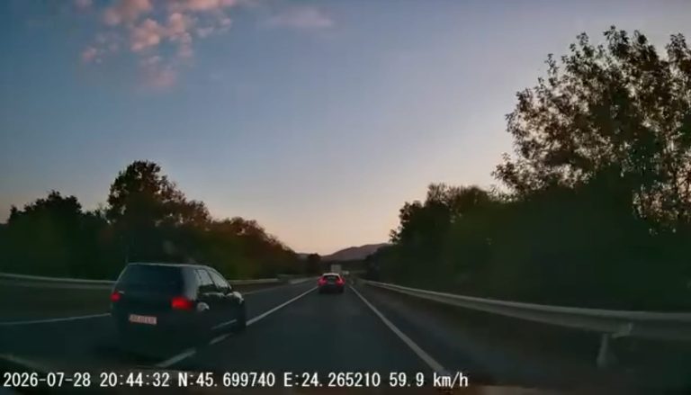 VIDEO: Depășiri INCONȘTIENTE pe Hula Bradului. A fost la un pas de NENOROCIRE