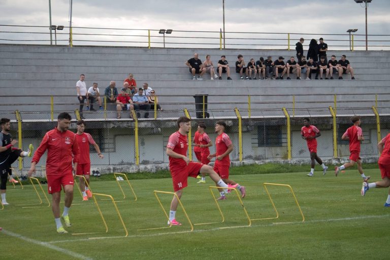 FOTO: Lotul și stafful FC Hermannstadt, la reunire. SURPRIZE URIAȘE în lot și pe banca tehnică