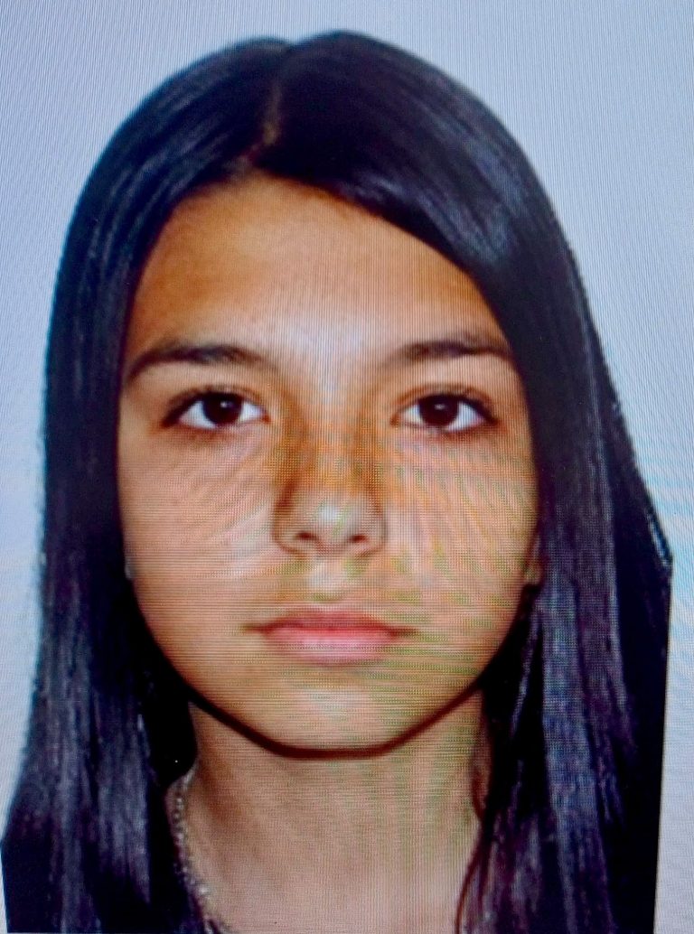 FOTO/ULTIMA ORĂ: Dispariție ÎNGRIJORĂTOARE în Sibiu: o adolescentă de 14 ani este căutată de polițiști
