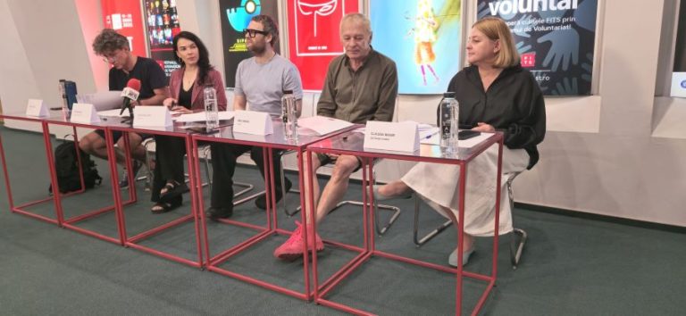 Premieră TNRS! „Tinerețe fără bătrânețe și viață fără de moarte” va fi interpretat în limbaj mimico-gestual și „tradus” pentru nevăzători. Totul a pornit de la o teză de doctorat