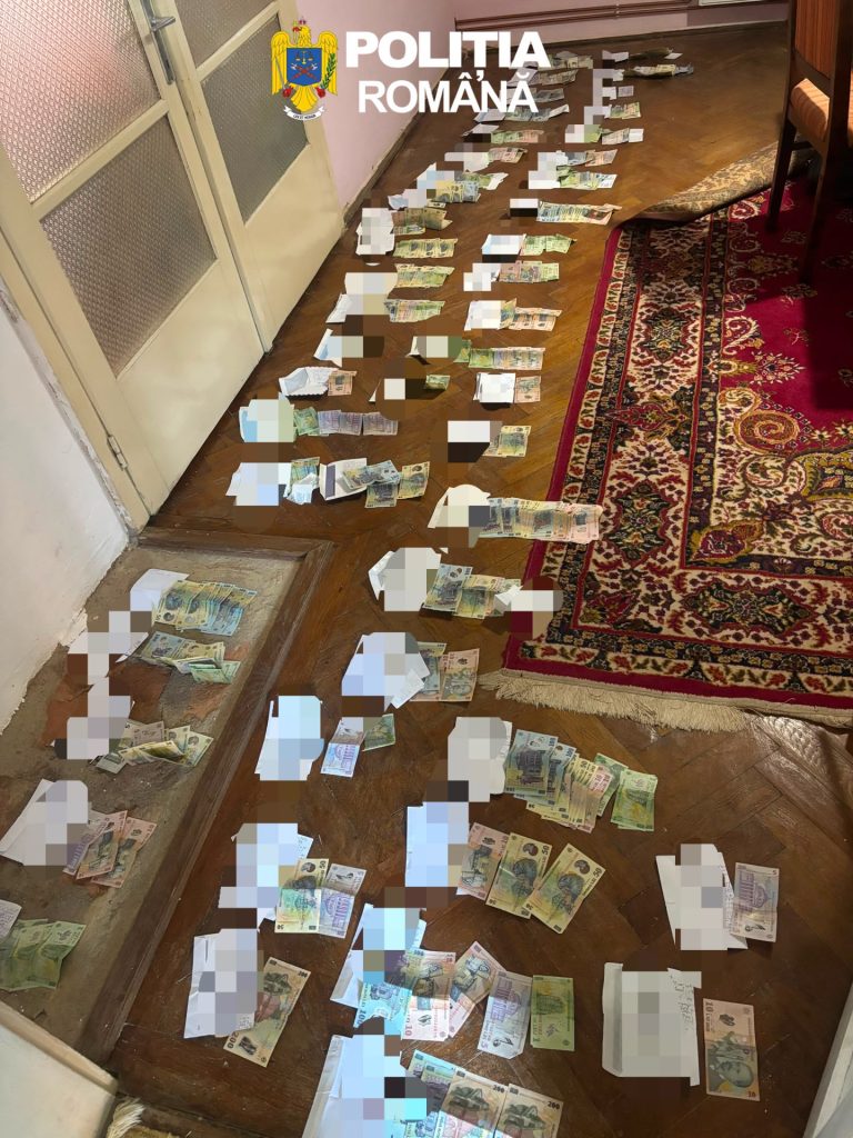 FOTO: Directorul unui cămin de bătrâni, reținut într-un dosar de mită. „Donații” de peste 56.000 de lei