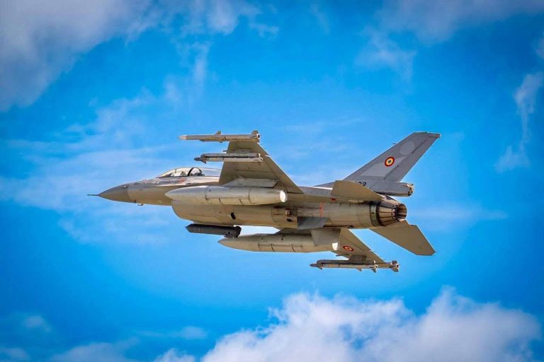 Misiune IMPECABILĂ: același pilot de F-16 a doborât pentru a doua oară o dronă intrată în România