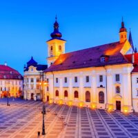 Cum descoperi Sibiul de la distanță? Analiza experienței digitale care îi convinge pe turiști să viziteze orașul