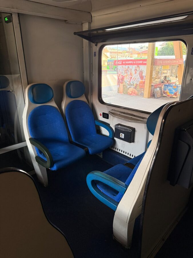 interior tren