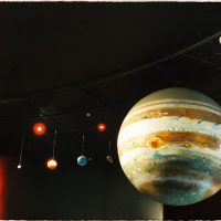 Astronomia intră, oficial, în oferta liceelor, din anul școlar 2026-2027. Ministerul Educației a publicat programele pentru cele patru discipline opționale