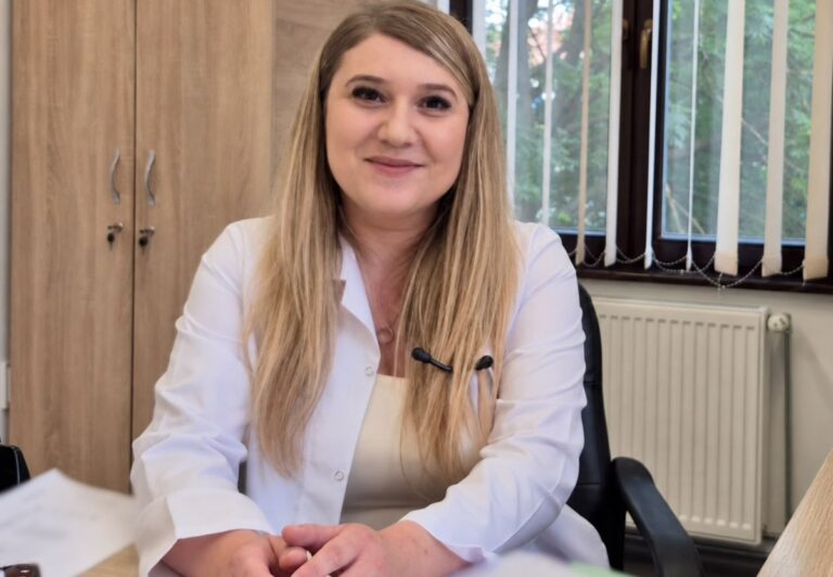 Aerul condiționat neigienizat poate agrava bolile respiratorii. Pneumologul sibian explică Simina Mustățea explică de ce trebuie curățate filtrele