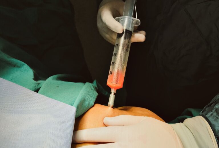 „Grăsime de la cadavre”, noul trend în estetică. Cum profită industria frumuseții de boom-ul Ozempic