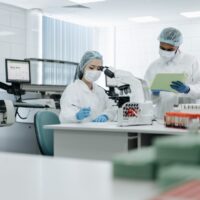 O singură celulă stem a generat peste 14 milioane de celule anticancer. Descoperirea care ar putea transforma imunoterapia