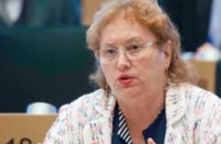 Renate Weber, acuzații dure în cazul Dumbrava: „Autoritățile statului au fost complice”. Spitale și instituții ar fi trimis persoane vulnerabile în centrul neautorizat