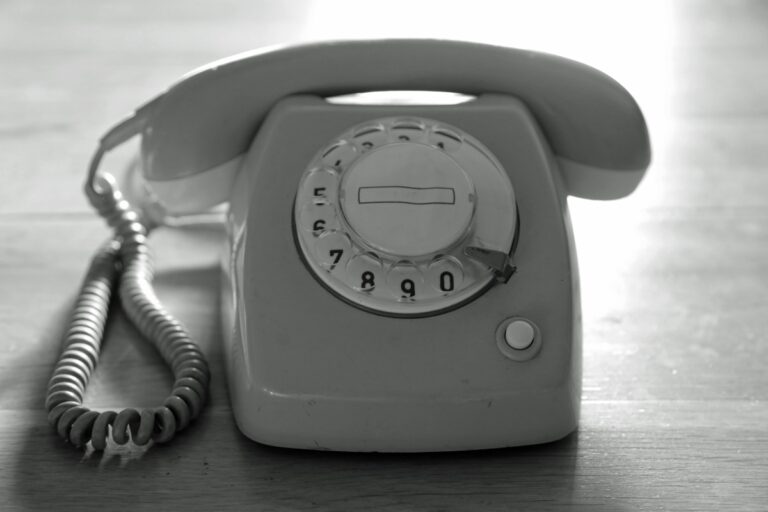 Politico dezvăluie: UE a purtat discuții confidențiale cu Kremlinul. Două apeluri telefonice între oficiali europeni și Moscova