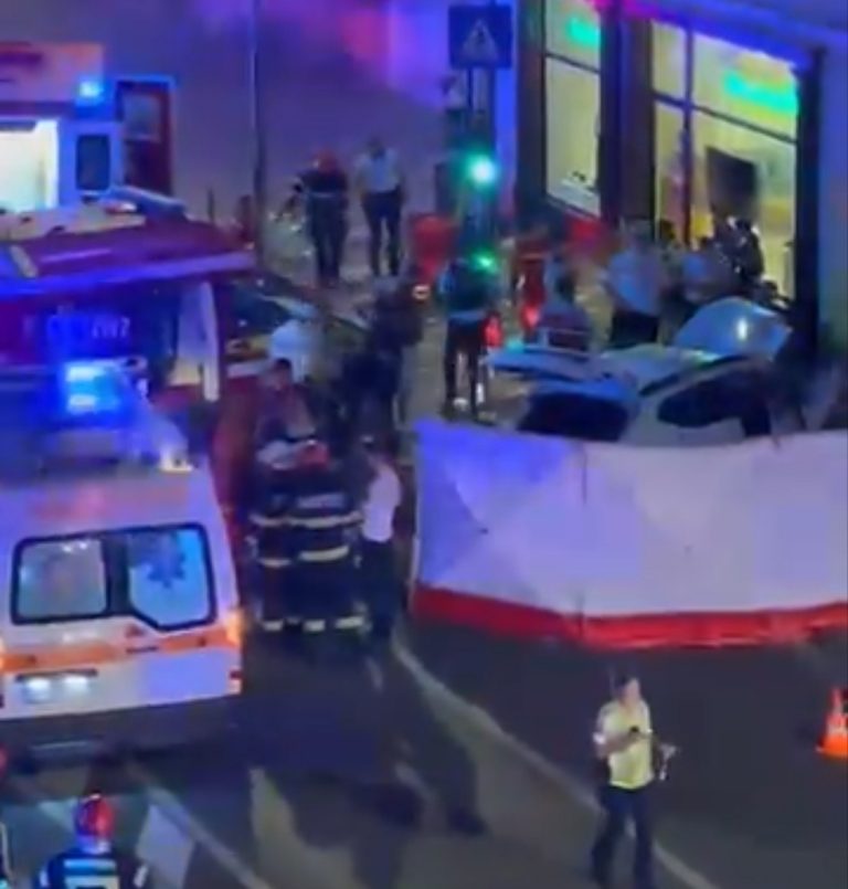 FOTO/VIDEO: DRAMĂ pe o stradă din Brașov. O mașină a spulberat pietonii, doi au MURIT