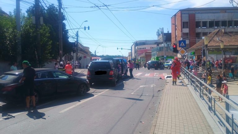FOTO – Lecția lui Titi Aur după accidentul cu 13 mașini din Mediaș: Cum scapi din calea unui vehicul care vine direct spre tine
