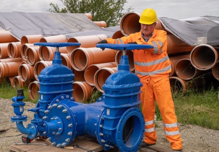 Lucrările de modernizare a infrastructurii de apă și canalizare din municipiul Sibiu avansează. Zona 1 a ajuns la 80% execuție.