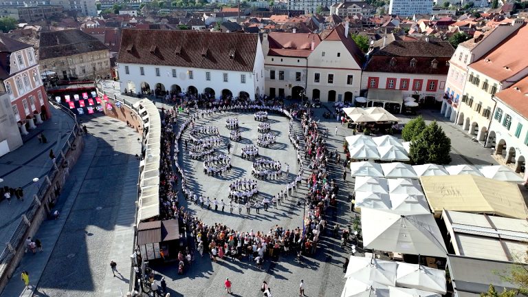 FOTO: Flashmob memorabil în centrul Sibiului