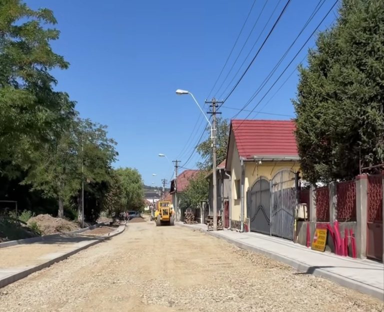 VIDEO – După rețelele de apă și canalizare, Mediașul intră într-o nouă etapă: urmează străzile