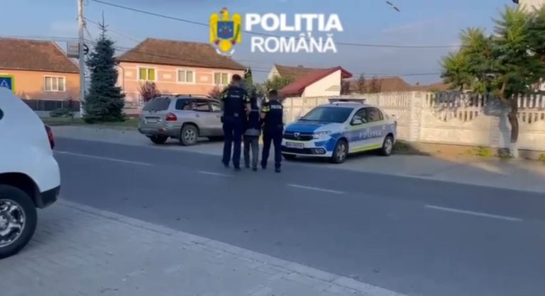 VIDEO – Amenințări și încălcarea unui ordin de protecție: un bărbat din Copșa Mare, dus în arest