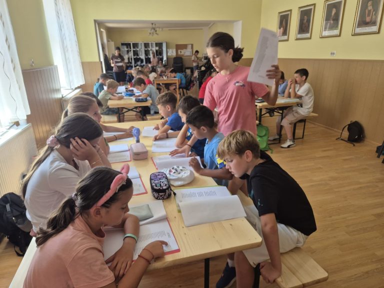 FOTO: Cinci zile de bucurie pentru copiii din Mediaș. O tabără în care credința s-a întâlnit cu joaca