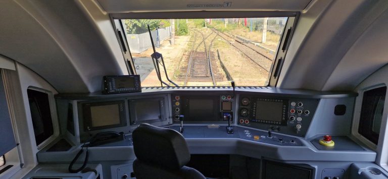 Primele trenuri electrice regionale PESA pleacă la drum. Unde vor circula și ce facilități oferă