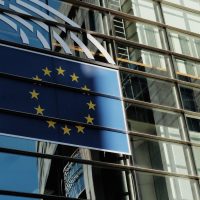 Comisia Europeană respinge forma actuală a legii salarizării. România riscă să piardă 770 de milioane de euro
