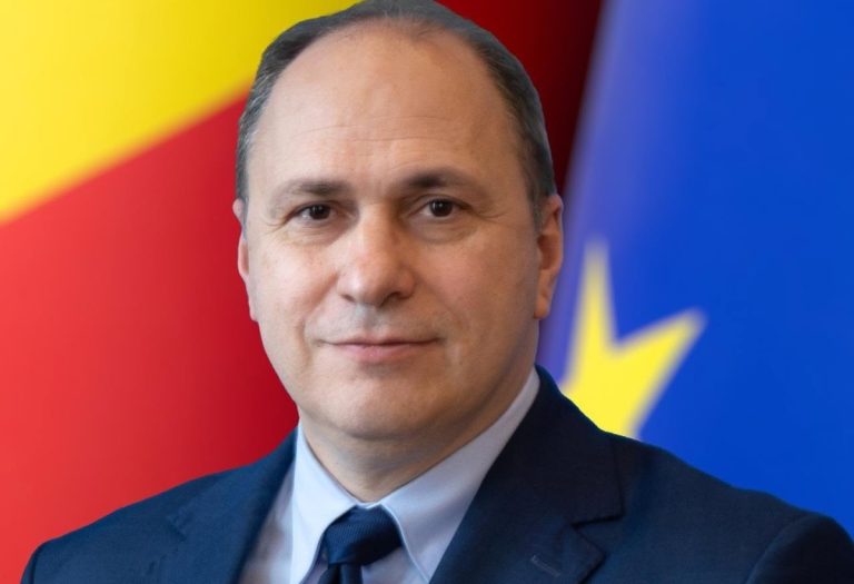 Burse sociale pentru elevi: Ministrul Educației, Mihai Dimian, anunță că sprijinul anual nu va fi redus