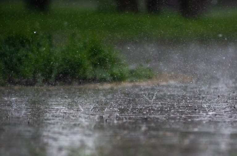 Vreme severă în România, marți: ploi torențiale, vijelii, grindină și temperaturi cu până la 10 grade mai mici, inclusiv la Sibiu