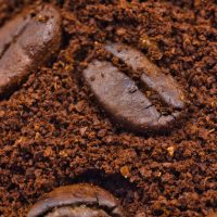 Zațul de cafea, transformat în biodiesel: metoda prin care un deșeu ar putea deveni combustibil