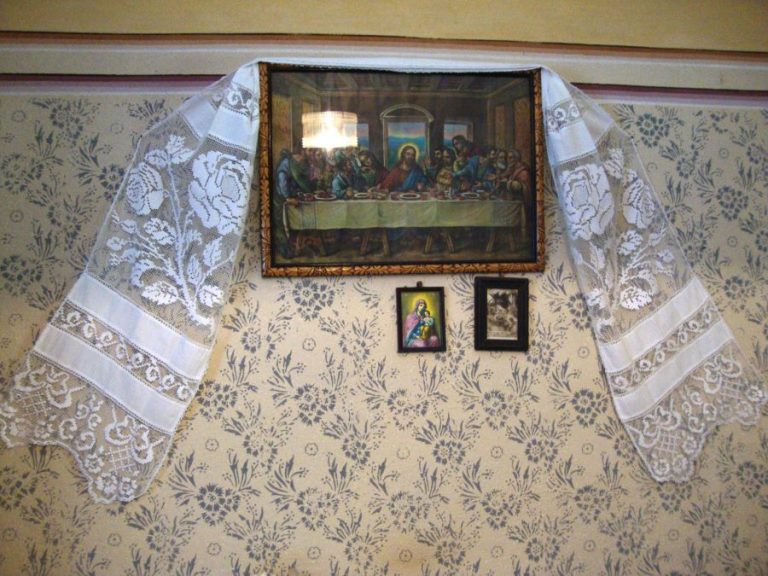 „Fir cu fir. Migala dantelei românești”, într-o expoziție online