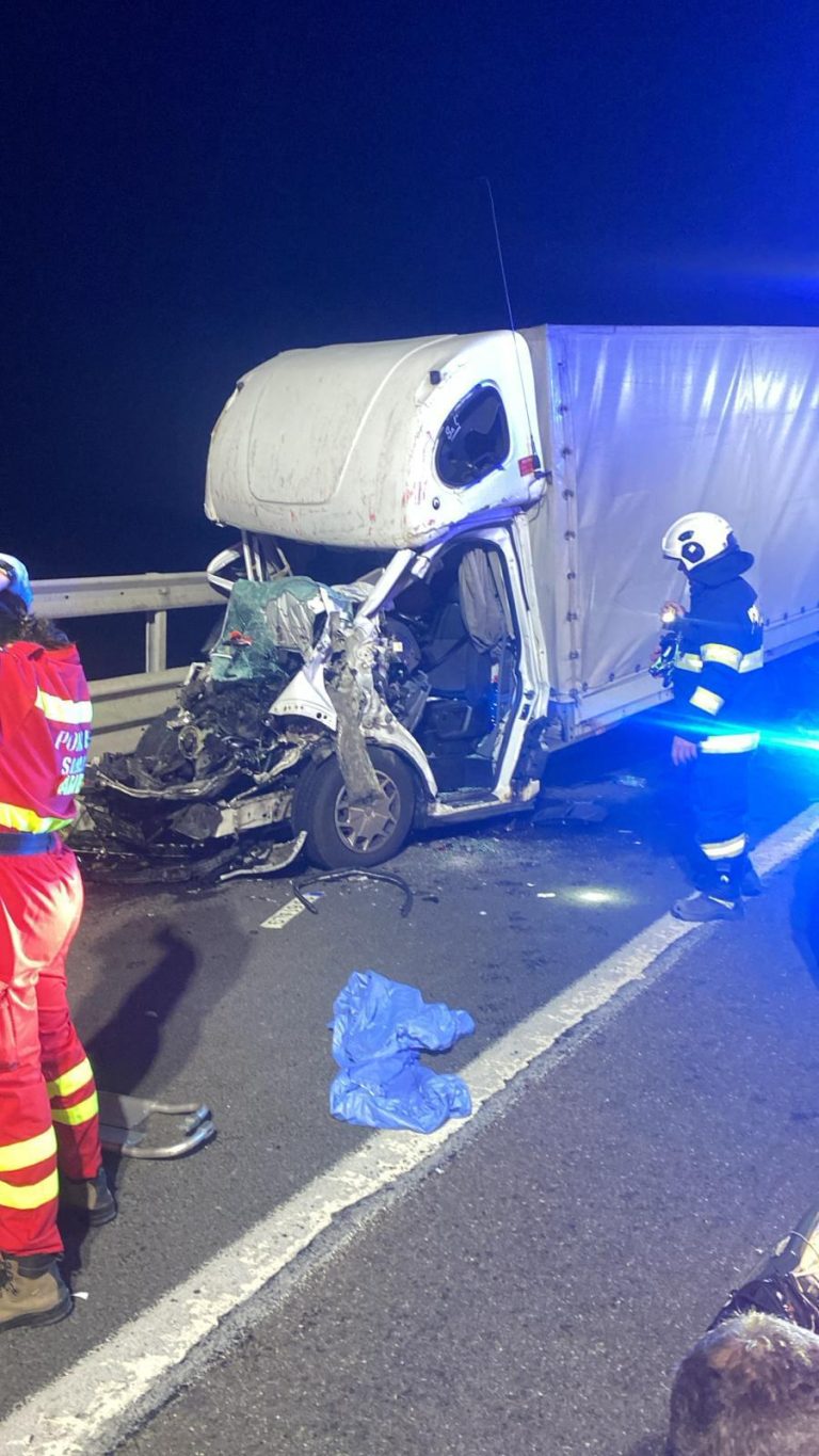FOTO/ULTIMA ORĂ: A MURIT pe loc pe A1, între Sibiu și Sebeș, într-un accident DEVASTATOR