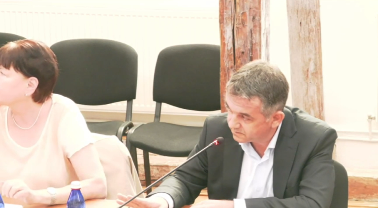 „Taxa de acces” la restaurantul de la Lacul lui Binder a ajuns în ședința Consiliului Local de azi. Astrid Fodor spune că va rezilia contractul cu operatorul economic