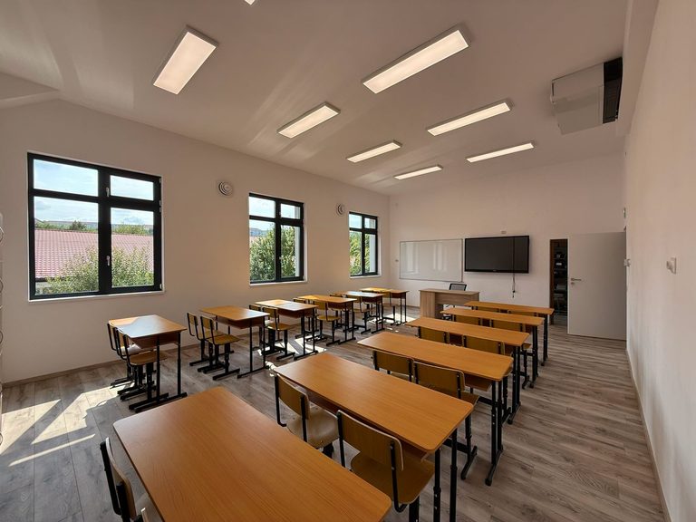 Alertă în școlile din Sibiu! Poliția cere profesorilor să fie atenți la semnele radicalizării elevilor